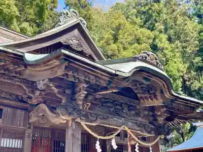 與瀬神社（与瀬神社）の{uncategorized: "未分類", other: "その他", undefined: "問題あり", building: "その他建物", grave: "お墓", sacred_gate: "鳥居", guardian: "狛犬", statue: "像", buddha: "仏像", history: "歴史", nature: "自然", garden: "庭園", animal: "動物", pagoda: "塔", temizu: "手水舎", mountain_gate: "山門・神門", sanctuary: "本殿・本堂", subordinate: "末社・摂社", art: "芸術", scenery: "景色", jizo: "地蔵", ema: "絵馬", goshuin: "御朱印", omikuji: "おみくじ", items: "授与品その他", amulet: "お守り", goshuincho: "御朱印帳", eats: "食事", festival: "お祭り", votive_dance: "神楽", shichigosan: "七五三参", wedding: "結婚式", experience: "体験その他", initially: "初詣", around: "周辺", anti_infection: "感染症対策"}