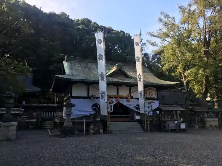 闘鶏神社の本殿・本堂