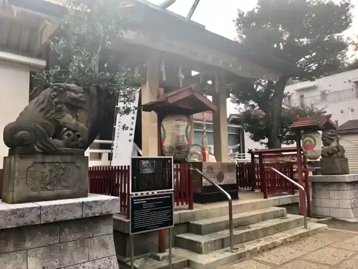 皆中稲荷神社の本殿・本堂