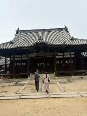 観龍寺の{uncategorized: "未分類", other: "その他", undefined: "問題あり", building: "その他建物", grave: "お墓", sacred_gate: "鳥居", guardian: "狛犬", statue: "像", buddha: "仏像", history: "歴史", nature: "自然", garden: "庭園", animal: "動物", pagoda: "塔", temizu: "手水舎", mountain_gate: "山門・神門", sanctuary: "本殿・本堂", subordinate: "末社・摂社", art: "芸術", scenery: "景色", jizo: "地蔵", ema: "絵馬", goshuin: "御朱印", omikuji: "おみくじ", items: "授与品その他", amulet: "お守り", goshuincho: "御朱印帳", eats: "食事", festival: "お祭り", votive_dance: "神楽", shichigosan: "七五三参", wedding: "結婚式", experience: "体験その他", initially: "初詣", around: "周辺", anti_infection: "感染症対策"}