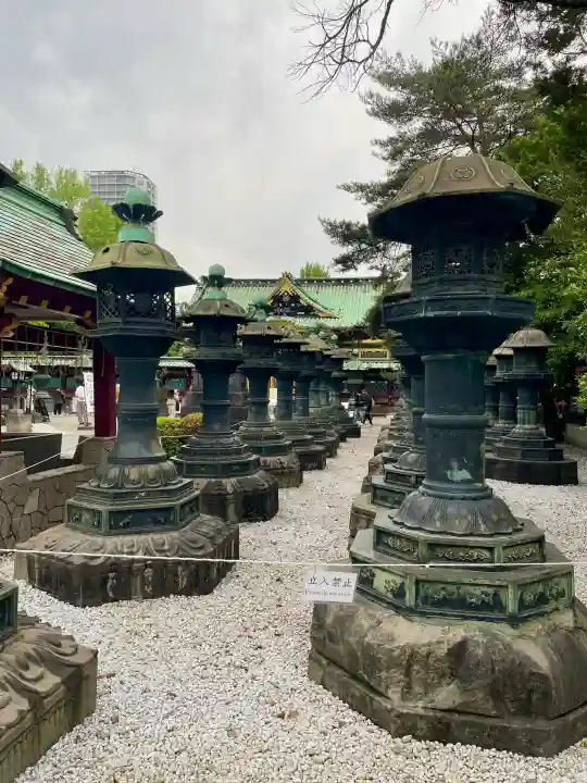 上野東照宮の{uncategorized: "未分類", other: "その他", undefined: "問題あり", building: "その他建物", grave: "お墓", sacred_gate: "鳥居", guardian: "狛犬", statue: "像", buddha: "仏像", history: "歴史", nature: "自然", garden: "庭園", animal: "動物", pagoda: "塔", temizu: "手水舎", mountain_gate: "山門・神門", sanctuary: "本殿・本堂", subordinate: "末社・摂社", art: "芸術", scenery: "景色", jizo: "地蔵", ema: "絵馬", goshuin: "御朱印", omikuji: "おみくじ", items: "授与品その他", amulet: "お守り", goshuincho: "御朱印帳", eats: "食事", festival: "お祭り", votive_dance: "神楽", shichigosan: "七五三参", wedding: "結婚式", experience: "体験その他", initially: "初詣", around: "周辺", anti_infection: "感染症対策"}