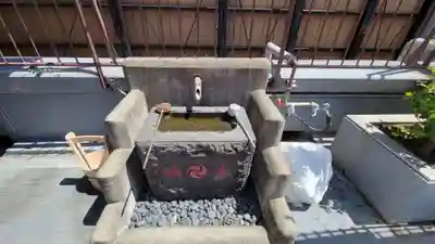 朝日稲荷神社の手水舎