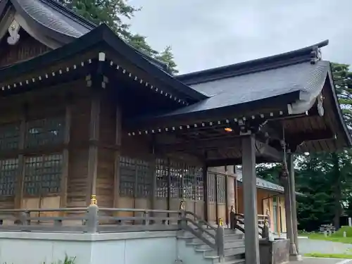 鬼越蒼前神社の本殿