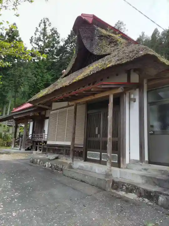 長福寺の本殿・本堂