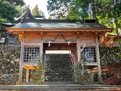 高尾穂見神社の山門・神門