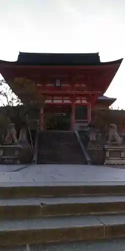 清水寺の山門