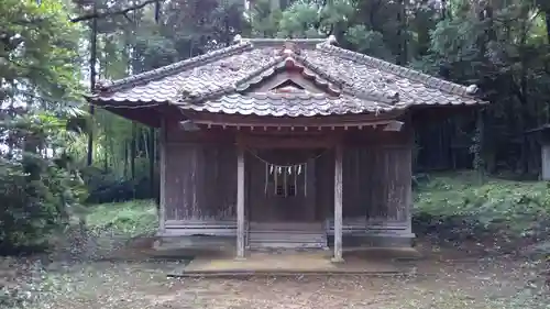 寄宮神社の本殿・本堂