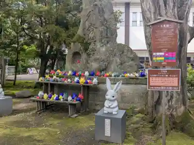 菟橋神社の{uncategorized: "未分類", other: "その他", undefined: "問題あり", building: "その他建物", grave: "お墓", sacred_gate: "鳥居", guardian: "狛犬", statue: "像", buddha: "仏像", history: "歴史", nature: "自然", garden: "庭園", animal: "動物", pagoda: "塔", temizu: "手水舎", mountain_gate: "山門・神門", sanctuary: "本殿・本堂", subordinate: "末社・摂社", art: "芸術", scenery: "景色", jizo: "地蔵", ema: "絵馬", goshuin: "御朱印", omikuji: "おみくじ", items: "授与品その他", amulet: "お守り", goshuincho: "御朱印帳", eats: "食事", festival: "お祭り", votive_dance: "神楽", shichigosan: "七五三参", wedding: "結婚式", experience: "体験その他", initially: "初詣", around: "周辺", anti_infection: "感染症対策"}