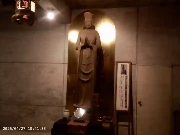 金剛宝寺(紀三井寺)の{uncategorized: "未分類", other: "その他", undefined: "問題あり", building: "その他建物", grave: "お墓", sacred_gate: "鳥居", guardian: "狛犬", statue: "像", buddha: "仏像", history: "歴史", nature: "自然", garden: "庭園", animal: "動物", pagoda: "塔", temizu: "手水舎", mountain_gate: "山門・神門", sanctuary: "本殿・本堂", subordinate: "末社・摂社", art: "芸術", scenery: "景色", jizo: "地蔵", ema: "絵馬", goshuin: "御朱印", omikuji: "おみくじ", items: "授与品その他", amulet: "お守り", goshuincho: "御朱印帳", eats: "食事", festival: "お祭り", votive_dance: "神楽", shichigosan: "七五三参", wedding: "結婚式", experience: "体験その他", initially: "初詣", around: "周辺", anti_infection: "感染症対策"}