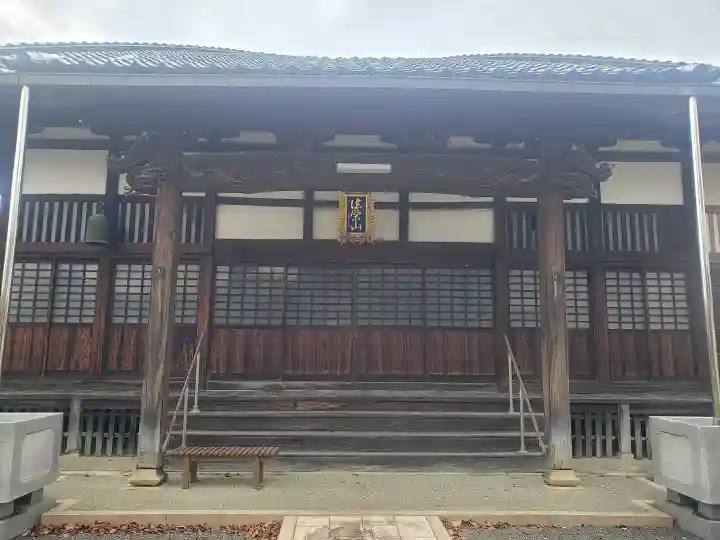 蓮尚寺の本殿・本堂