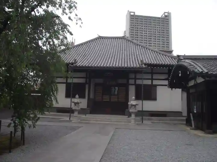 法泉寺の本殿・本堂