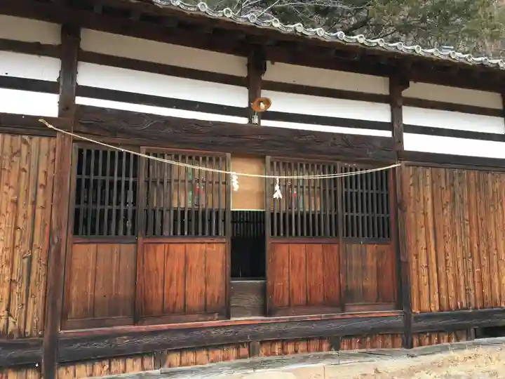 北赤井神社の本殿・本堂