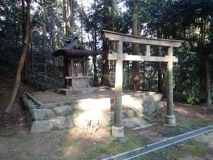 葛木御歳神社の末社・摂社