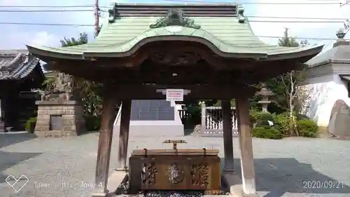 成田山川越別院の手水舎