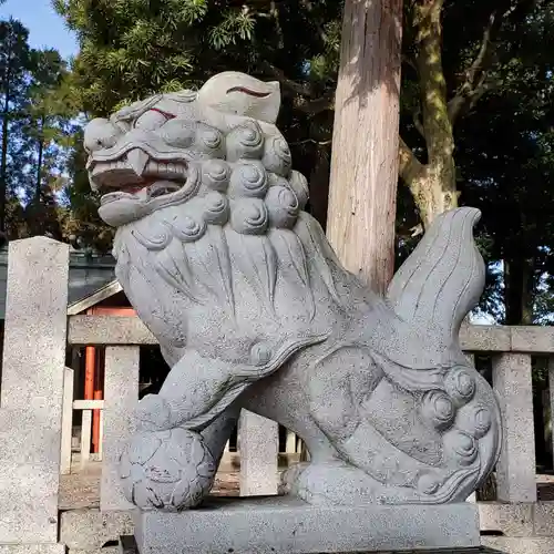 猪名部神社の狛犬