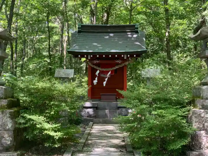山中諏訪神社(山梨県)