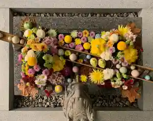 滑川神社 - 仕事と子どもの守り神の手水舎(2021年11月01日(月) 18時27分58秒投稿)