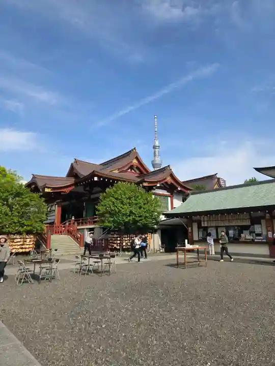 亀戸天神社の{uncategorized: "未分類", other: "その他", undefined: "問題あり", building: "その他建物", grave: "お墓", sacred_gate: "鳥居", guardian: "狛犬", statue: "像", buddha: "仏像", history: "歴史", nature: "自然", garden: "庭園", animal: "動物", pagoda: "塔", temizu: "手水舎", mountain_gate: "山門・神門", sanctuary: "本殿・本堂", subordinate: "末社・摂社", art: "芸術", scenery: "景色", jizo: "地蔵", ema: "絵馬", goshuin: "御朱印", omikuji: "おみくじ", items: "授与品その他", amulet: "お守り", goshuincho: "御朱印帳", eats: "食事", festival: "お祭り", votive_dance: "神楽", shichigosan: "七五三参", wedding: "結婚式", experience: "体験その他", initially: "初詣", around: "周辺", anti_infection: "感染症対策"}