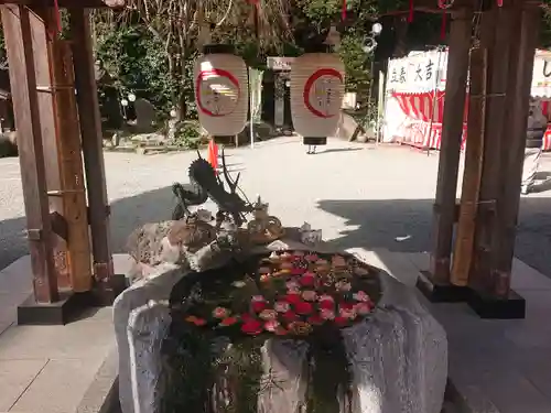 出雲大社相模分祠の手水舎