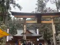 穂高神社本宮の{uncategorized: "未分類", other: "その他", undefined: "問題あり", building: "その他建物", grave: "お墓", sacred_gate: "鳥居", guardian: "狛犬", statue: "像", buddha: "仏像", history: "歴史", nature: "自然", garden: "庭園", animal: "動物", pagoda: "塔", temizu: "手水舎", mountain_gate: "山門・神門", sanctuary: "本殿・本堂", subordinate: "末社・摂社", art: "芸術", scenery: "景色", jizo: "地蔵", ema: "絵馬", goshuin: "御朱印", omikuji: "おみくじ", items: "授与品その他", amulet: "お守り", goshuincho: "御朱印帳", eats: "食事", festival: "お祭り", votive_dance: "神楽", shichigosan: "七五三参", wedding: "結婚式", experience: "体験その他", initially: "初詣", around: "周辺", anti_infection: "感染症対策"}