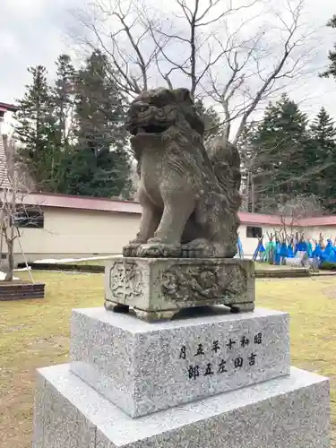 仁木神社の狛犬