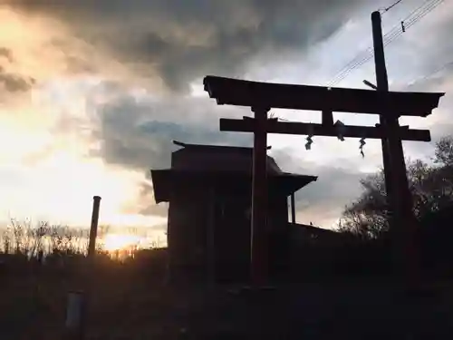 出来澗稲荷神社の鳥居