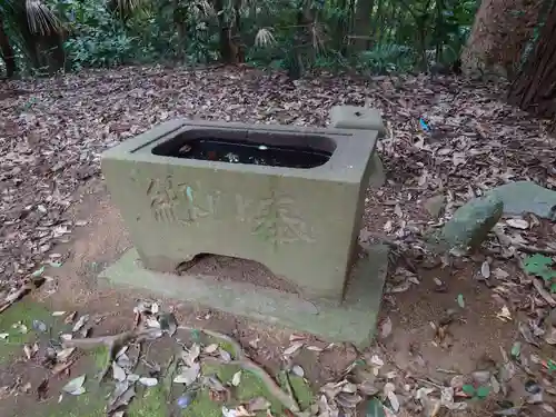 石楯尾神社の手水舎
