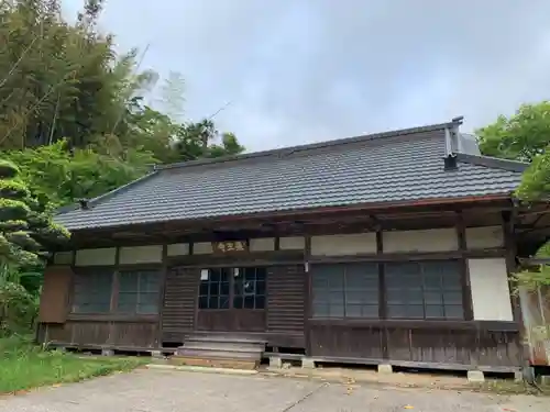 薬王寺の本殿・本堂