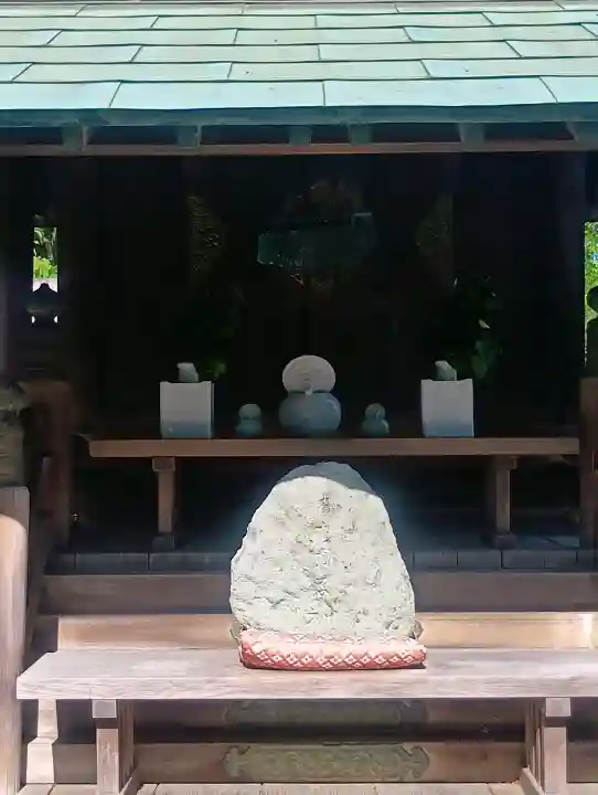 龍神神社の{uncategorized: "未分類", other: "その他", undefined: "問題あり", building: "その他建物", grave: "お墓", sacred_gate: "鳥居", guardian: "狛犬", statue: "像", buddha: "仏像", history: "歴史", nature: "自然", garden: "庭園", animal: "動物", pagoda: "塔", temizu: "手水舎", mountain_gate: "山門・神門", sanctuary: "本殿・本堂", subordinate: "末社・摂社", art: "芸術", scenery: "景色", jizo: "地蔵", ema: "絵馬", goshuin: "御朱印", omikuji: "おみくじ", items: "授与品その他", amulet: "お守り", goshuincho: "御朱印帳", eats: "食事", festival: "お祭り", votive_dance: "神楽", shichigosan: "七五三参", wedding: "結婚式", experience: "体験その他", initially: "初詣", around: "周辺", anti_infection: "感染症対策"}