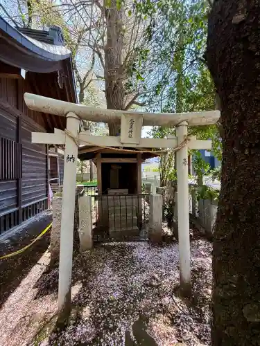 長島神社の{uncategorized: "未分類", other: "その他", undefined: "問題あり", building: "その他建物", grave: "お墓", sacred_gate: "鳥居", guardian: "狛犬", statue: "像", buddha: "仏像", history: "歴史", nature: "自然", garden: "庭園", animal: "動物", pagoda: "塔", temizu: "手水舎", mountain_gate: "山門・神門", sanctuary: "本殿・本堂", subordinate: "末社・摂社", art: "芸術", scenery: "景色", jizo: "地蔵", ema: "絵馬", goshuin: "御朱印", omikuji: "おみくじ", items: "授与品その他", amulet: "お守り", goshuincho: "御朱印帳", eats: "食事", festival: "お祭り", votive_dance: "神楽", shichigosan: "七五三参", wedding: "結婚式", experience: "体験その他", initially: "初詣", around: "周辺", anti_infection: "感染症対策"}