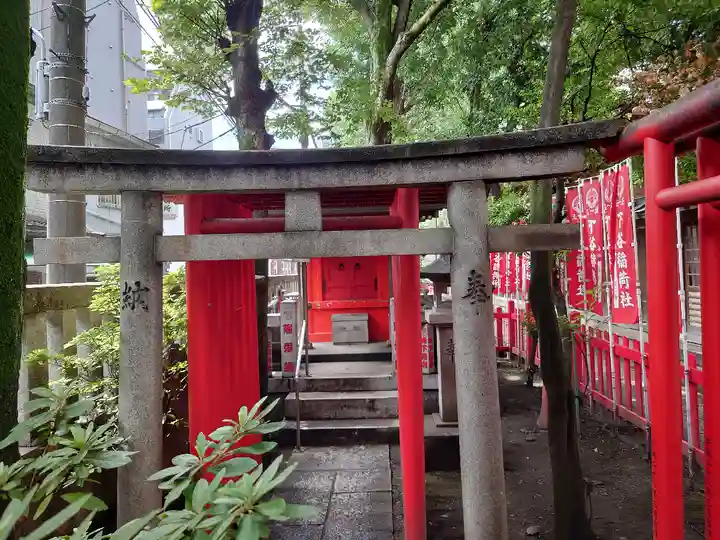 隆栄稲荷神社の鳥居