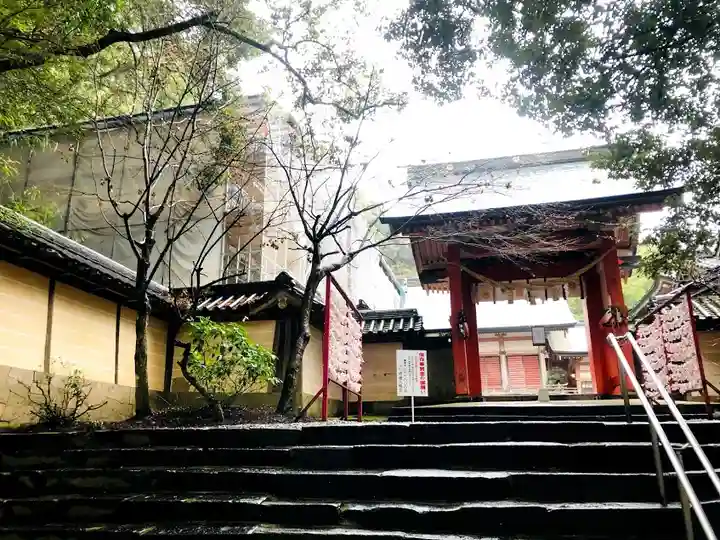 柞原八幡宮の山門・神門