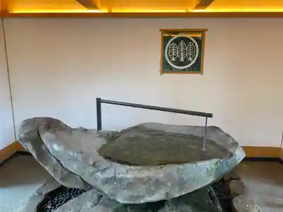 星川杉山神社の手水舎