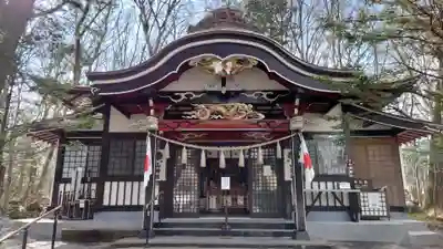新屋山神社の本殿・本堂