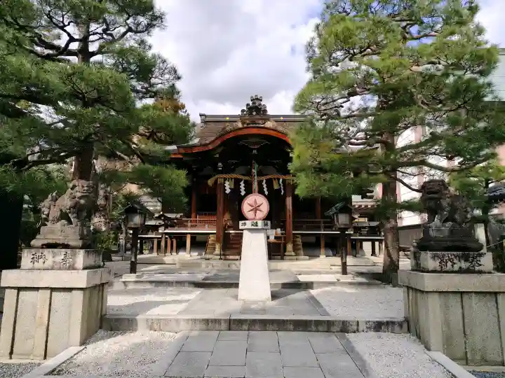 大将軍八神社の{uncategorized: "未分類", other: "その他", undefined: "問題あり", building: "その他建物", grave: "お墓", sacred_gate: "鳥居", guardian: "狛犬", statue: "像", buddha: "仏像", history: "歴史", nature: "自然", garden: "庭園", animal: "動物", pagoda: "塔", temizu: "手水舎", mountain_gate: "山門・神門", sanctuary: "本殿・本堂", subordinate: "末社・摂社", art: "芸術", scenery: "景色", jizo: "地蔵", ema: "絵馬", goshuin: "御朱印", omikuji: "おみくじ", items: "授与品その他", amulet: "お守り", goshuincho: "御朱印帳", eats: "食事", festival: "お祭り", votive_dance: "神楽", shichigosan: "七五三参", wedding: "結婚式", experience: "体験その他", initially: "初詣", around: "周辺", anti_infection: "感染症対策"}