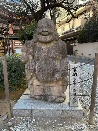 平河天満宮の{uncategorized: "未分類", other: "その他", undefined: "問題あり", building: "その他建物", grave: "お墓", sacred_gate: "鳥居", guardian: "狛犬", statue: "像", buddha: "仏像", history: "歴史", nature: "自然", garden: "庭園", animal: "動物", pagoda: "塔", temizu: "手水舎", mountain_gate: "山門・神門", sanctuary: "本殿・本堂", subordinate: "末社・摂社", art: "芸術", scenery: "景色", jizo: "地蔵", ema: "絵馬", goshuin: "御朱印", omikuji: "おみくじ", items: "授与品その他", amulet: "お守り", goshuincho: "御朱印帳", eats: "食事", festival: "お祭り", votive_dance: "神楽", shichigosan: "七五三参", wedding: "結婚式", experience: "体験その他", initially: "初詣", around: "周辺", anti_infection: "感染症対策"}