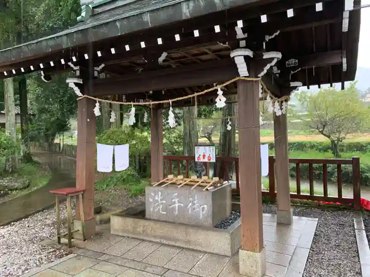 西寒多神社の手水舎