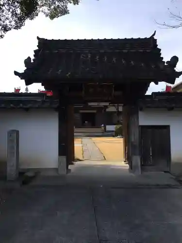 青林山　延命寺の山門・神門