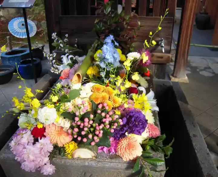 勝林寺の手水舎