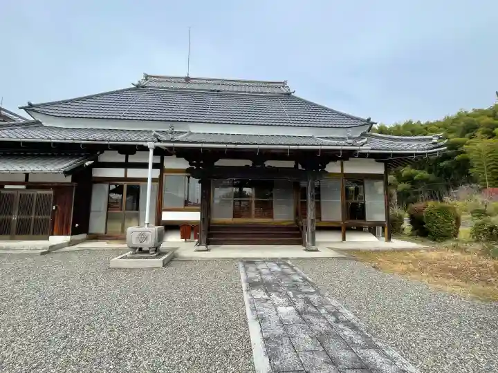 法泉寺の{uncategorized: "未分類", other: "その他", undefined: "問題あり", building: "その他建物", grave: "お墓", sacred_gate: "鳥居", guardian: "狛犬", statue: "像", buddha: "仏像", history: "歴史", nature: "自然", garden: "庭園", animal: "動物", pagoda: "塔", temizu: "手水舎", mountain_gate: "山門・神門", sanctuary: "本殿・本堂", subordinate: "末社・摂社", art: "芸術", scenery: "景色", jizo: "地蔵", ema: "絵馬", goshuin: "御朱印", omikuji: "おみくじ", items: "授与品その他", amulet: "お守り", goshuincho: "御朱印帳", eats: "食事", festival: "お祭り", votive_dance: "神楽", shichigosan: "七五三参", wedding: "結婚式", experience: "体験その他", initially: "初詣", around: "周辺", anti_infection: "感染症対策"}