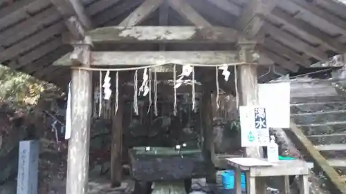 英彦山豊前坊高住神社の手水舎