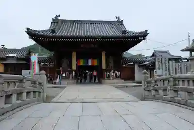 善通寺の山門・神門