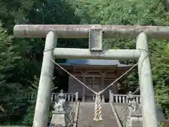 湯泉神社の鳥居