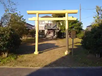 年社の鳥居