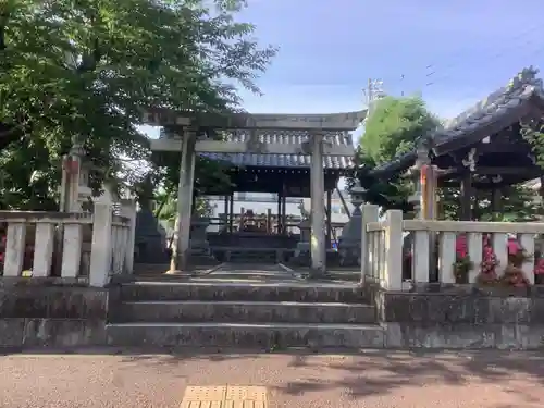 稲荷神社の鳥居