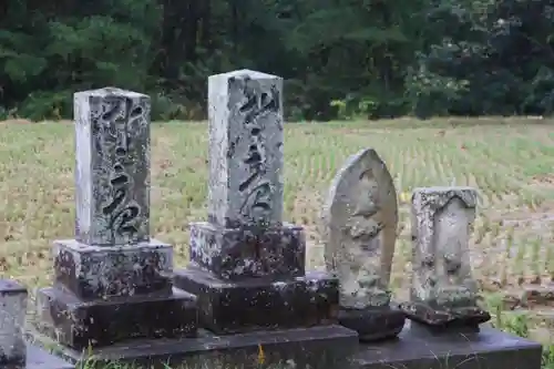 山神社の建物その他