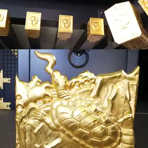 穴八幡宮の芸術