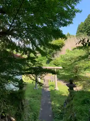 西神社の鳥居