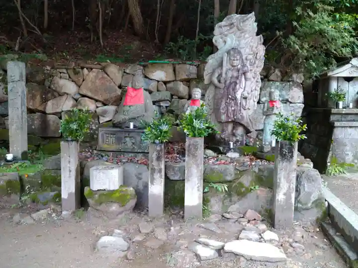 中山寺奥之院(兵庫県)