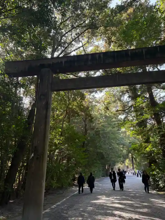 伊勢神宮外宮(豊受大神宮)の{uncategorized: "未分類", other: "その他", undefined: "問題あり", building: "その他建物", grave: "お墓", sacred_gate: "鳥居", guardian: "狛犬", statue: "像", buddha: "仏像", history: "歴史", nature: "自然", garden: "庭園", animal: "動物", pagoda: "塔", temizu: "手水舎", mountain_gate: "山門・神門", sanctuary: "本殿・本堂", subordinate: "末社・摂社", art: "芸術", scenery: "景色", jizo: "地蔵", ema: "絵馬", goshuin: "御朱印", omikuji: "おみくじ", items: "授与品その他", amulet: "お守り", goshuincho: "御朱印帳", eats: "食事", festival: "お祭り", votive_dance: "神楽", shichigosan: "七五三参", wedding: "結婚式", experience: "体験その他", initially: "初詣", around: "周辺", anti_infection: "感染症対策"}